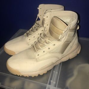 Nike SFS boot size 11 men